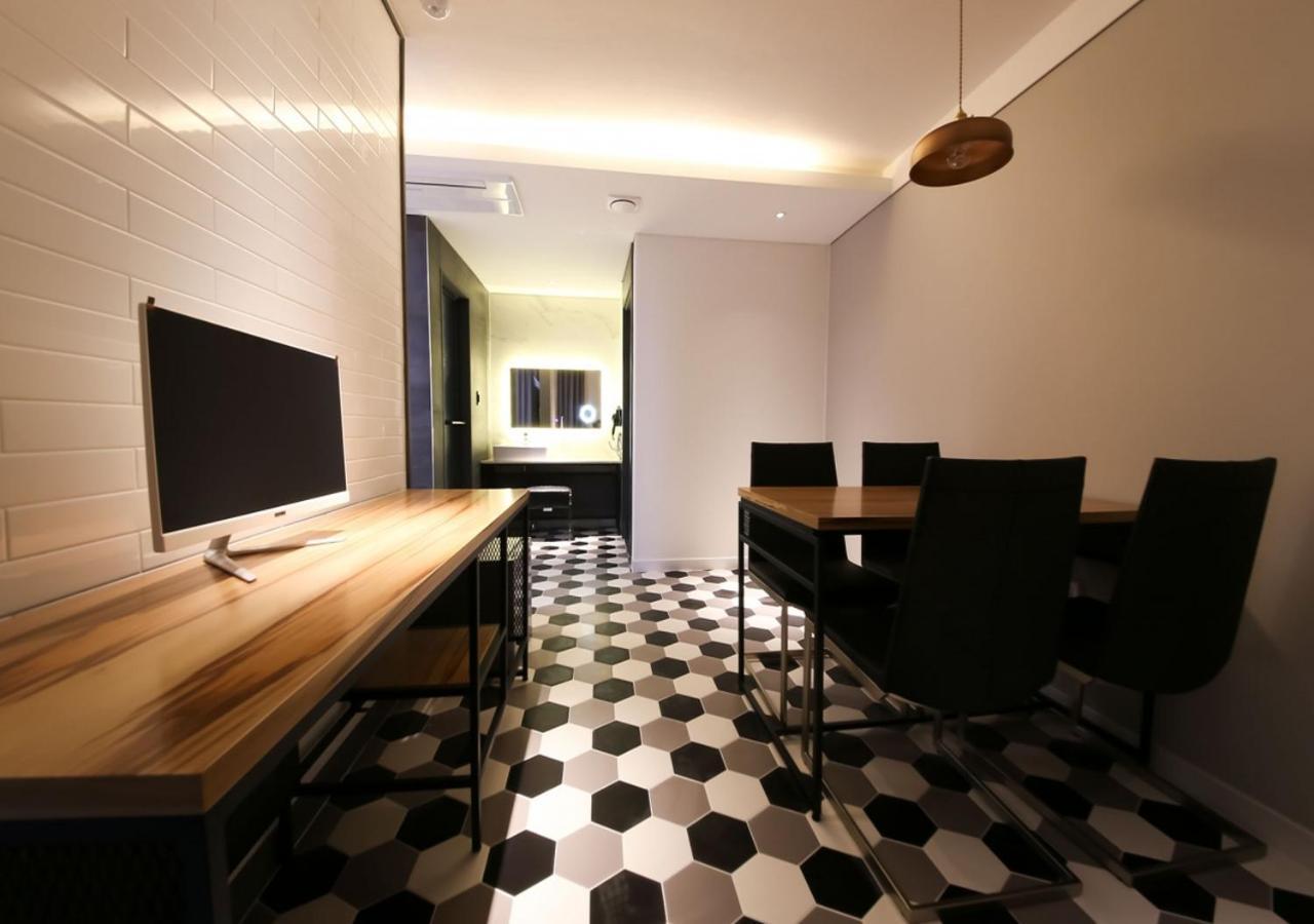 West In Hotel Yeosu Εξωτερικό φωτογραφία