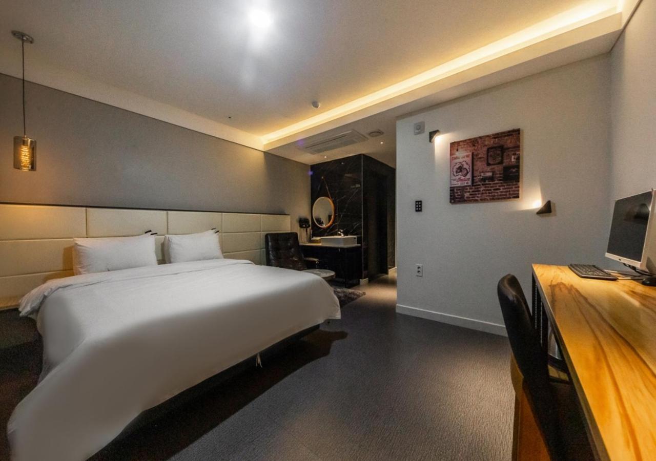 West In Hotel Yeosu Εξωτερικό φωτογραφία