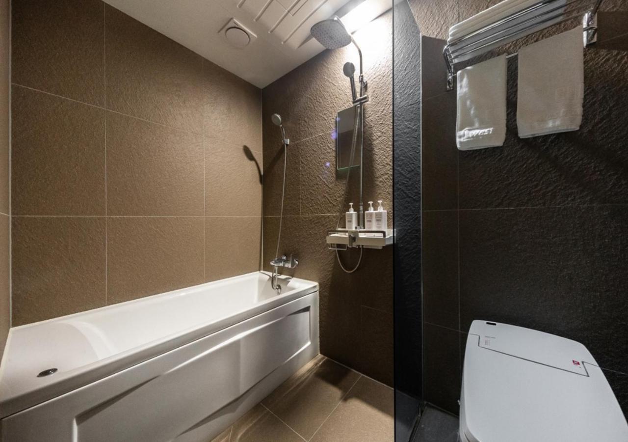 West In Hotel Yeosu Εξωτερικό φωτογραφία