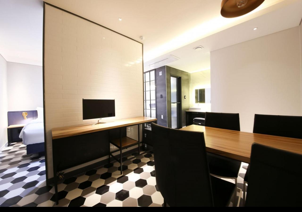 West In Hotel Yeosu Εξωτερικό φωτογραφία